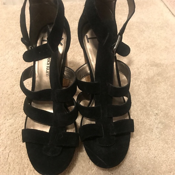 Heidi Klum strappy heels - Picture 2 of 3